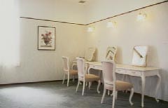女性用パウダーコーナー