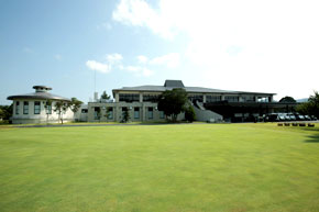 臼杵カントリークラブ（大分県） クラブハウス外観