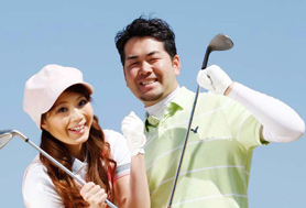 「GOLF★ナデシコ」でレッスン連載を担当している岸副プロが指導します。