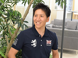 裏井 健介 コーチ
