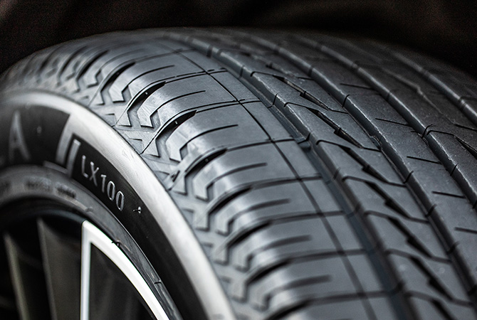 ブリヂストン SUV専用設計タイヤ ALENZA LX100 近藤智弘も驚く静寂性と